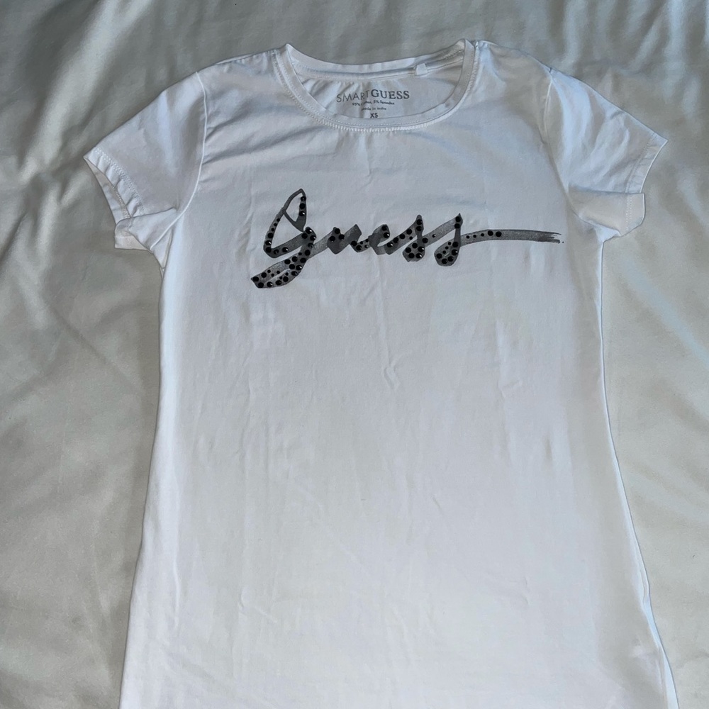 NEW: Guess White T-Shirt